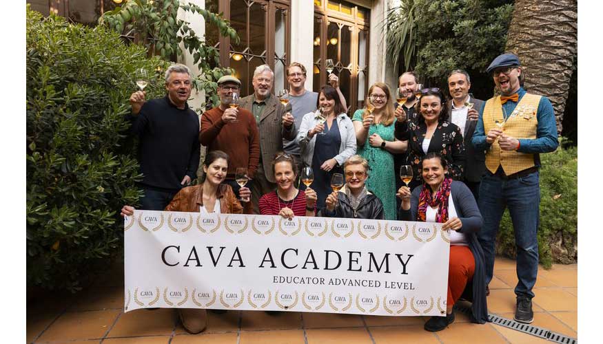 Con este grupo, la DO Cava cuenta ya con ms de 400 formadores oficiales de 50 nacionalidades diferentes...