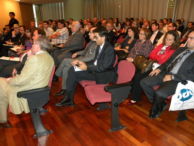 Imagen de los asistentes al acto de la Fundacin ICIL