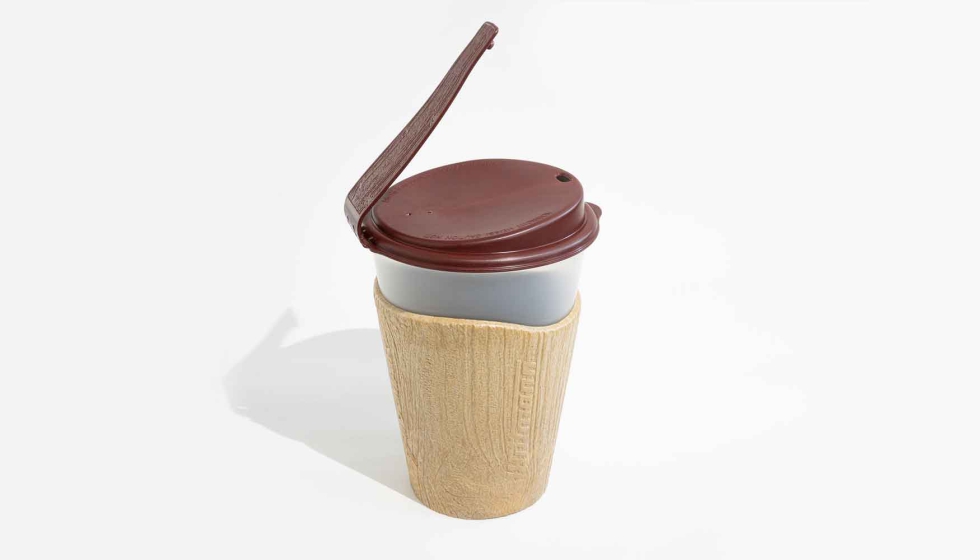 Taza de caf para llevar reutilizable con tecnologa de 3 componentes (foto: Wittmann)