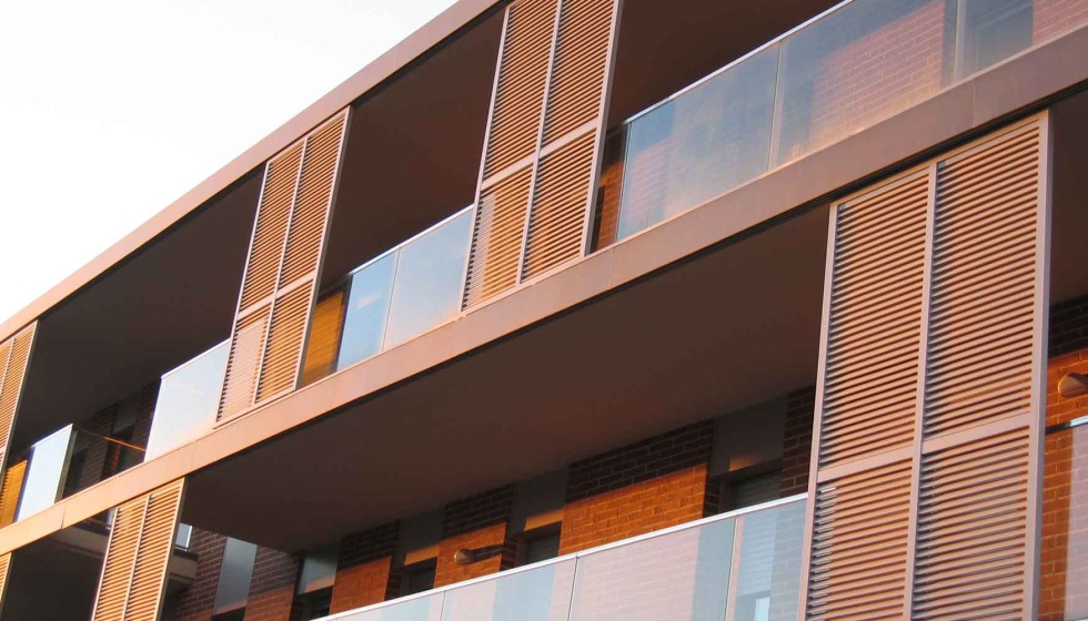 Esta instalacin en Granollers es otro ejemplo de proteccin solar en fachadas