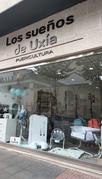 Actualmente Los Sueos de Uxa cuenta con dos puntos de venta ubicados en Sarria y Monforte de Lemos (Lugo)