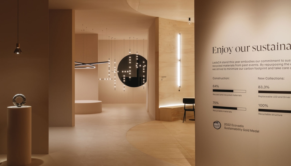 La madera fue el elemento central del stand de LedsC4, la naturaleza en estado puro...