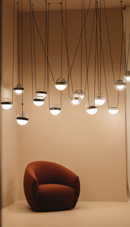 Quantic fue una de las novedades de la marca que se present� en exclusiva en Euroluce 2023. Foto: Enric Badrinas