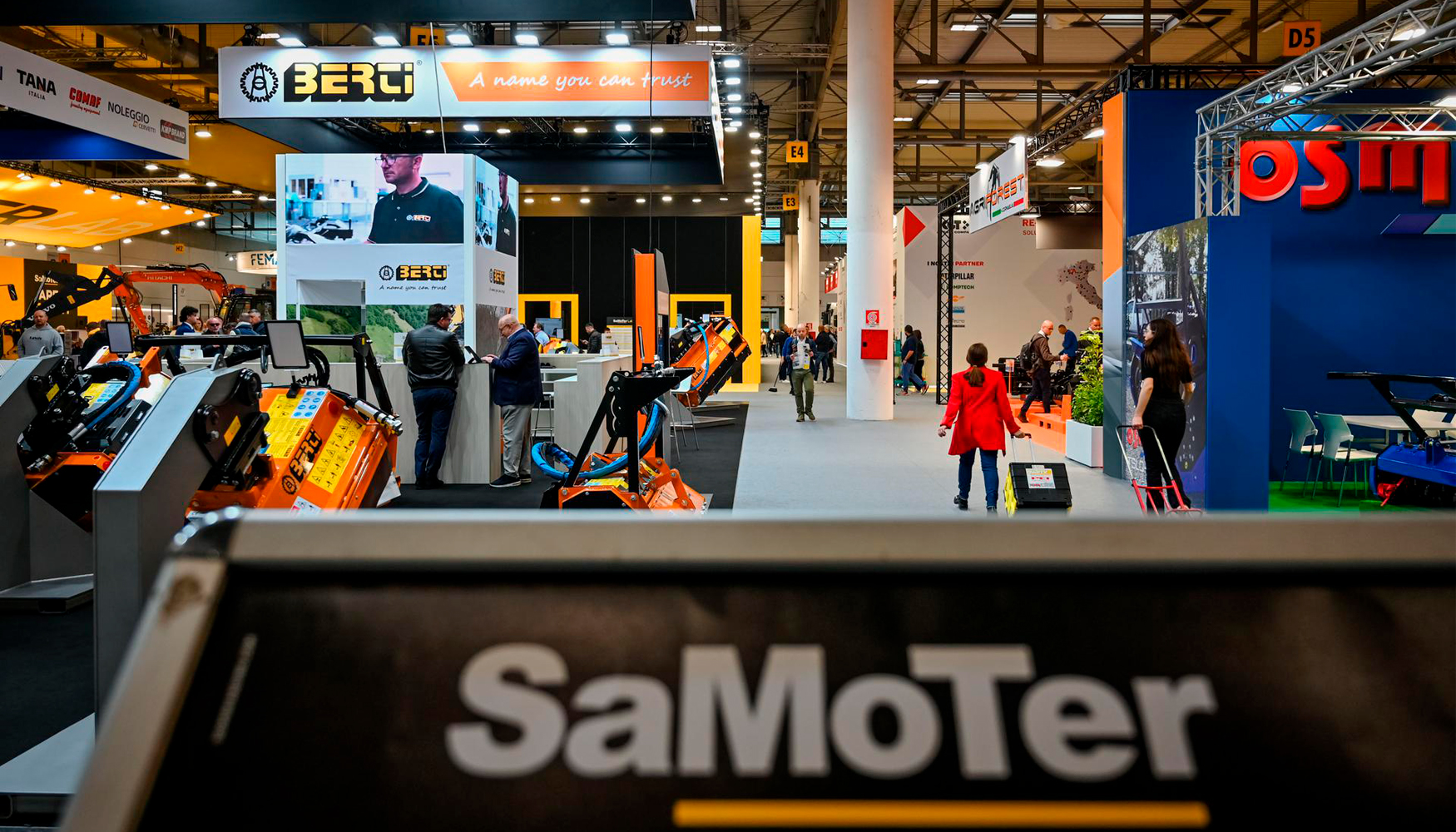 El galard�n fue entregado durante la primera jornada de SaMoTern 2023, la feria trienal de maquinaria de construcci�n ...