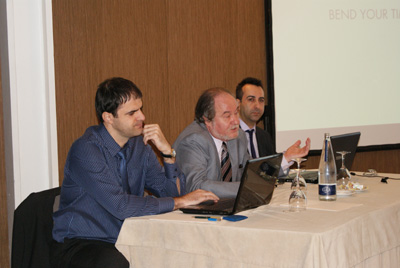 En el centro, Albert Tena, gerente de Blecken Ibrica, durante la presentacin en Valencia del nuevo software MABending
