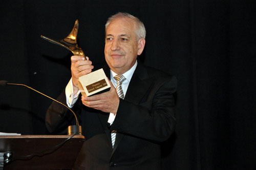 Julio Martn Fernndez, por su parte, recibi el premio Manuel Laguna