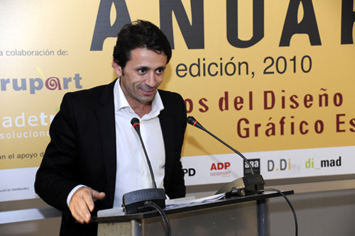 Ignasi Vich, durante la pasada entrega de los premios Anuaria en Viscom Sign 2010