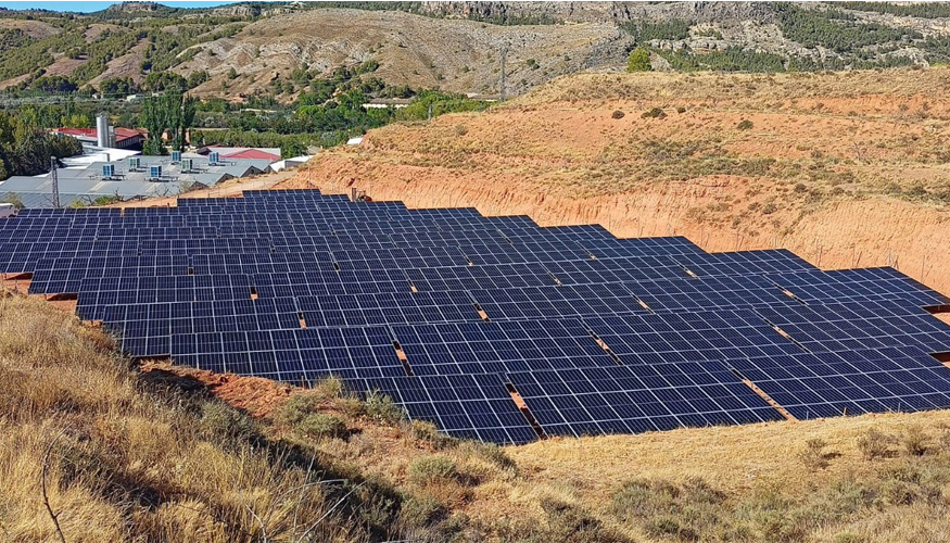 Detalle de los paneles fotovoltaicos de la f�brica de Zalux