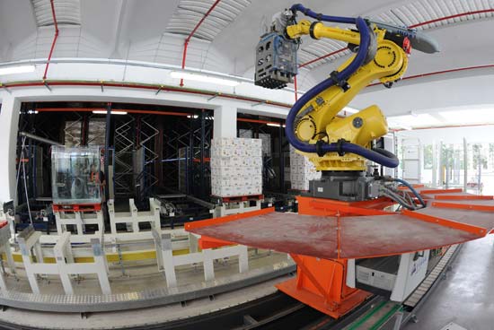 Robot de picking desarrollado a medida del nuevo almacn robotizado de KH Lloreda en Canovelles