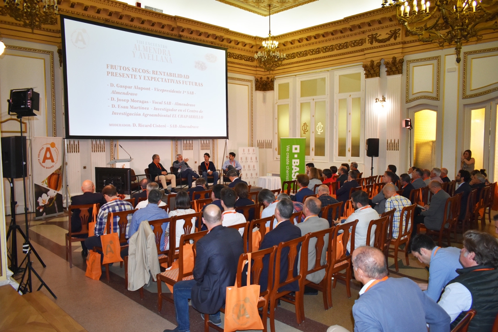 Momento de la mesa redonda Frutos secos: rentabilidad presente y expectativas futuras