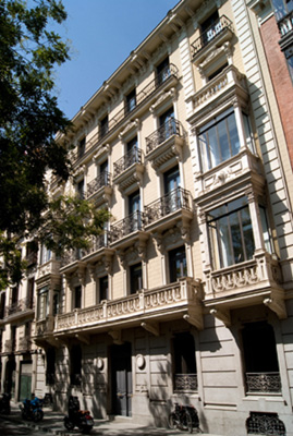 El inmueble, situado en el eje del Paseo de Recoletos, se ha vendido por 28 millones de 