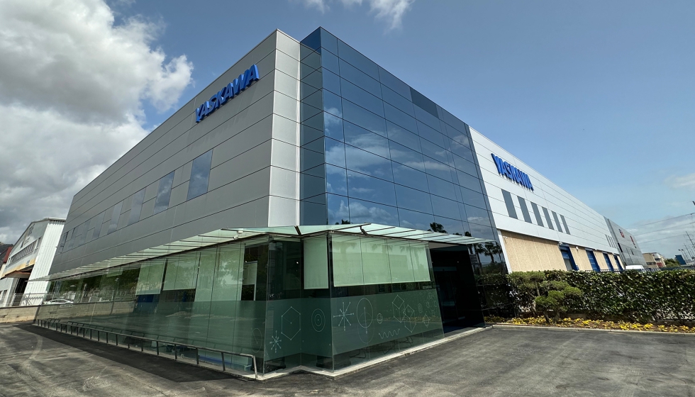 Fachada de las nuevas instalaciones de Yaskawa Ibrica en Viladecans (Barcelona)