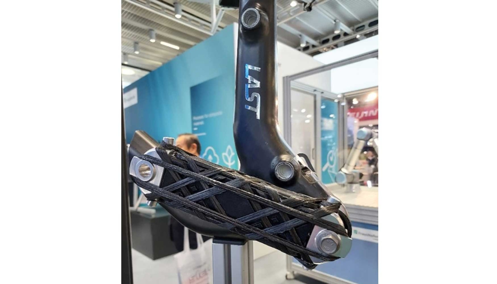 Biela de pedal de bicicleta reforzado con la tecnologa de bobinado de armazn. Fraunhofer - ICT