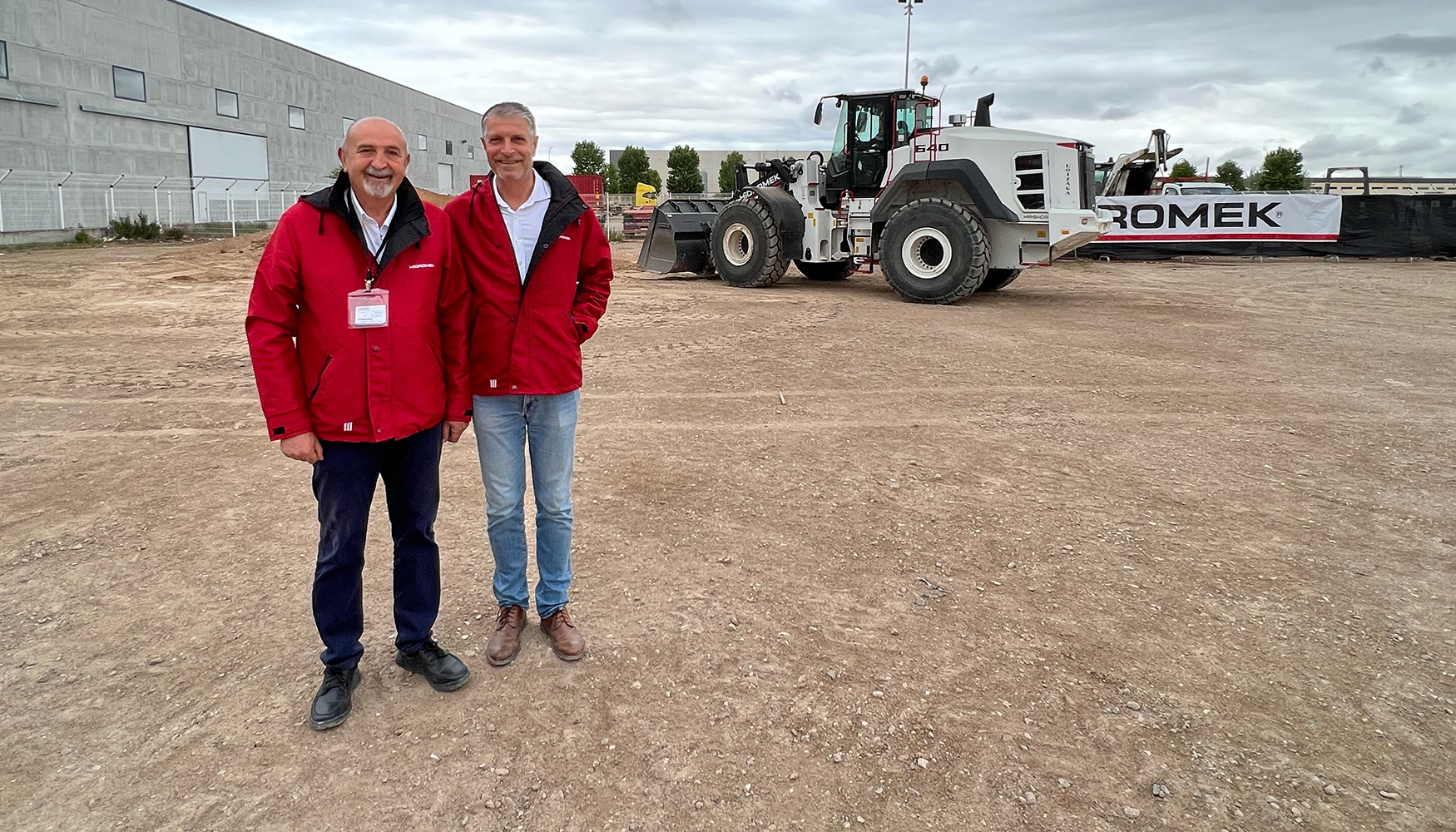 De izquierda a derecha: Juan Luis Ruiz de Loizaga, director comercial de Loizaga, y Stoian Markov, director general de Hidromek West...