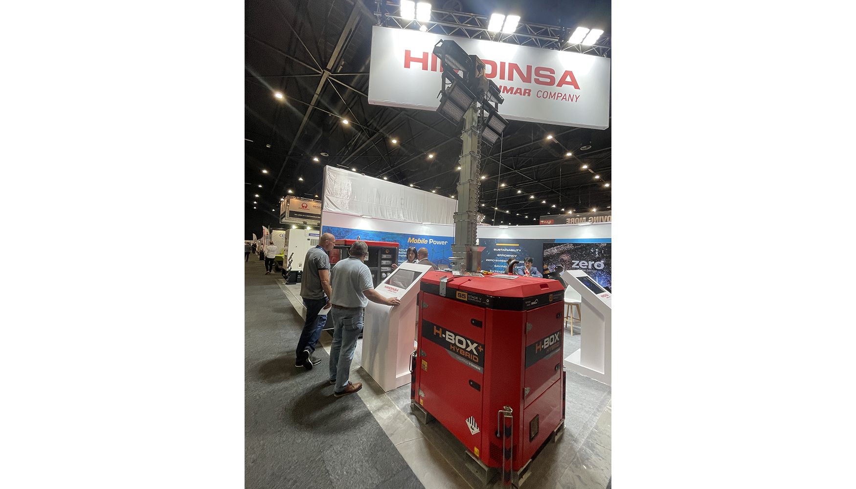 Nueva torre de iluminacin hbrida HBOX+Hybrid