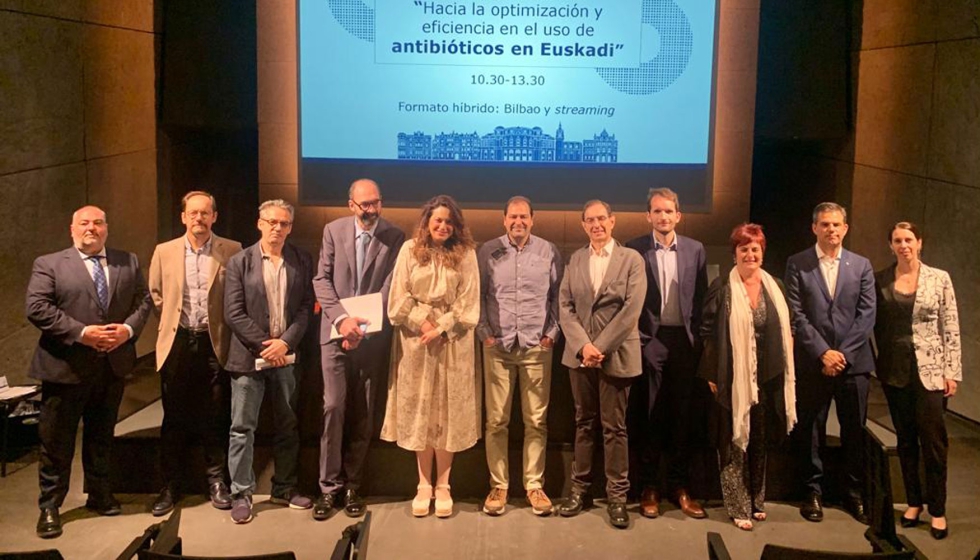 Participantes en el jornada organizada por Angelini Pharma en Bilbao