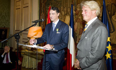 De izquierda a derecha, Pau Roca, secretario general de la FEV y Bruno Delaye, embajador de Francia en Espaa...