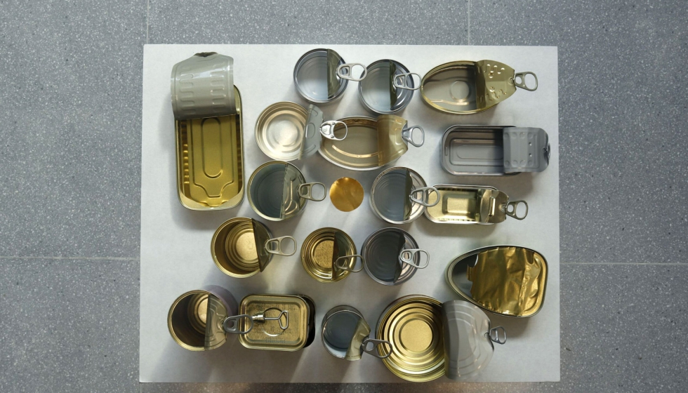 A resina obtida pelos especialistas reveste o interior de embalagens metlicas para alimentos (latas de comida e de bebidas, entre outros)...