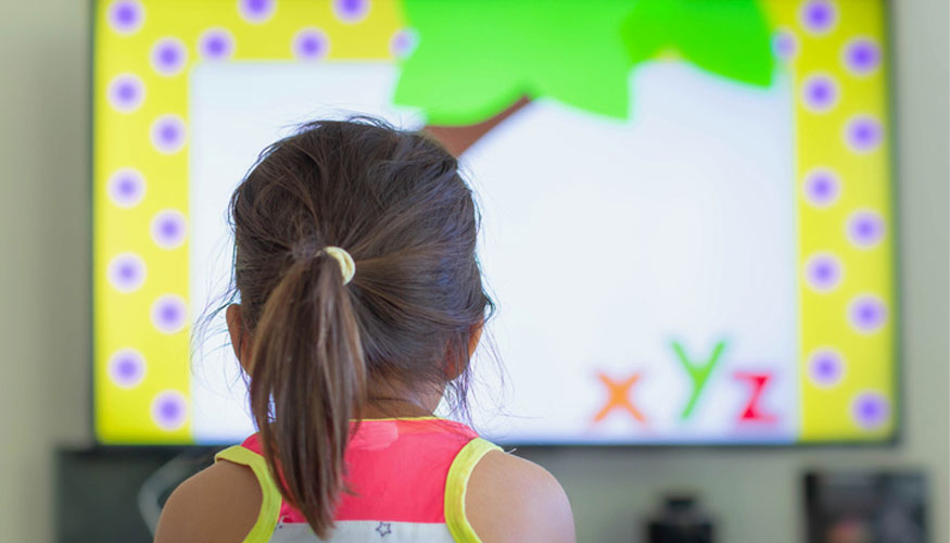 Los nios en edad preescolar cada vez pasan ms tiempo delante de las pantallas