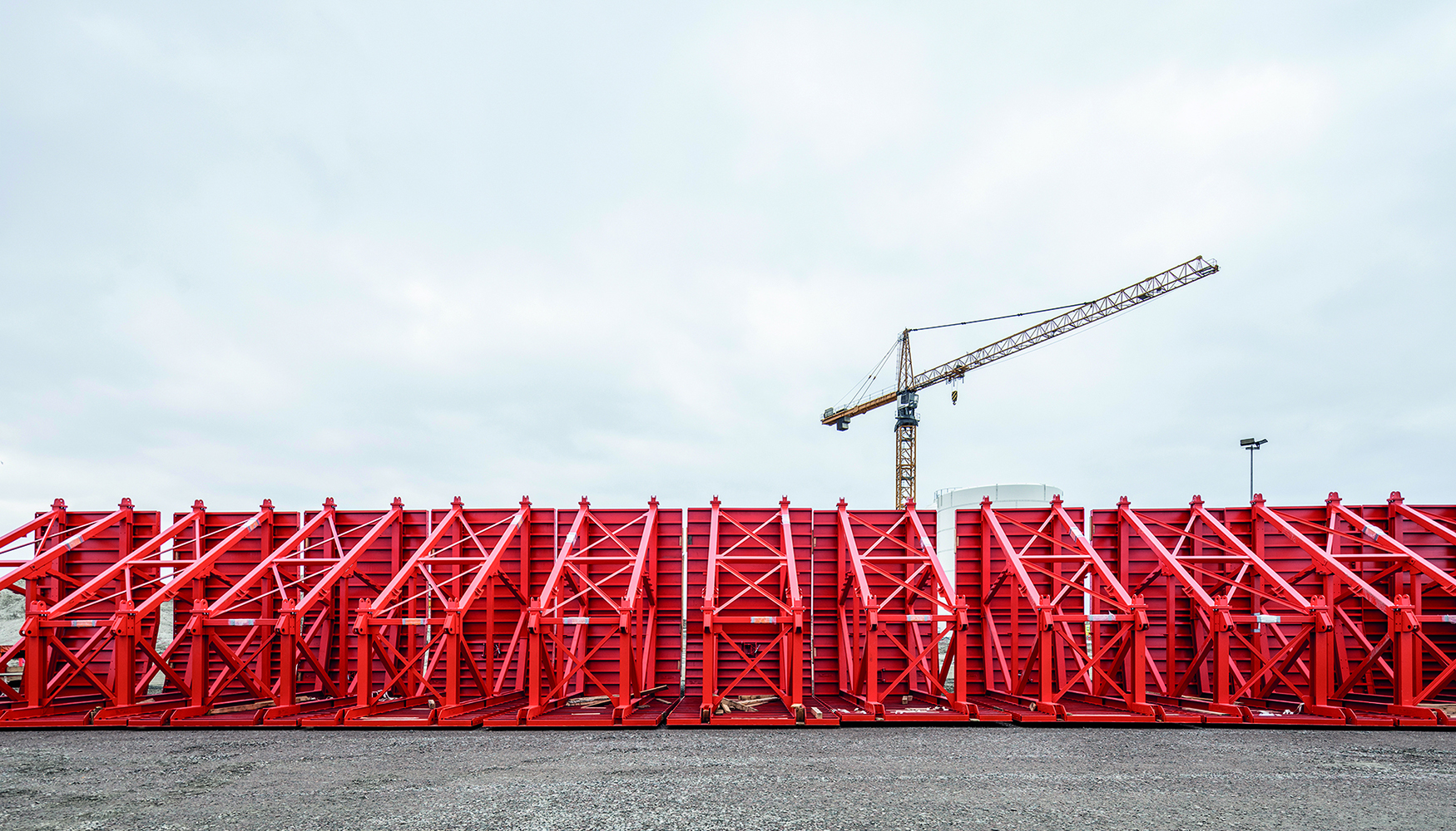 En total, PERI ha suministrado material de encofrado para 79 elementos est�ndar de t�nel, cada uno de 217,00 m de largo...