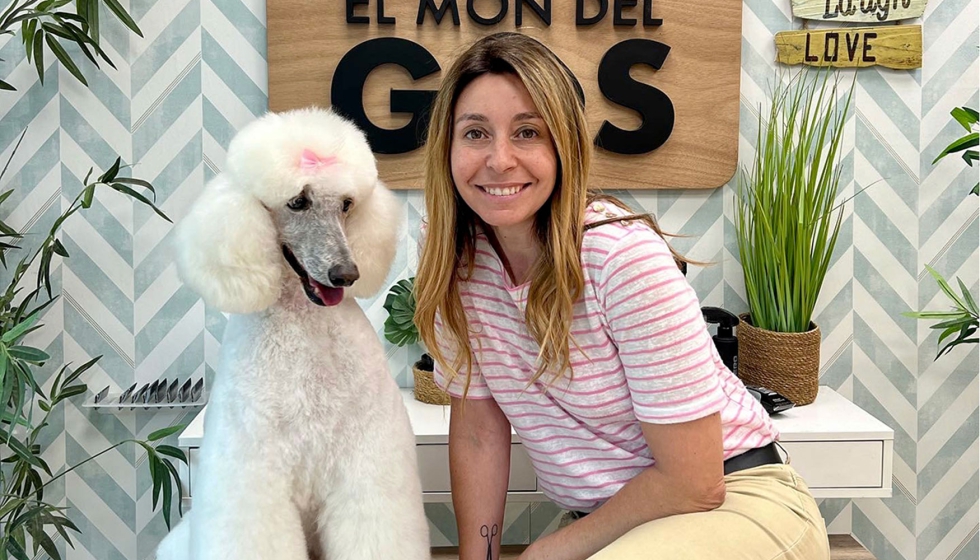 Noelia Comellas, peluquera canina y propietaria de El mn del gos (Girona)