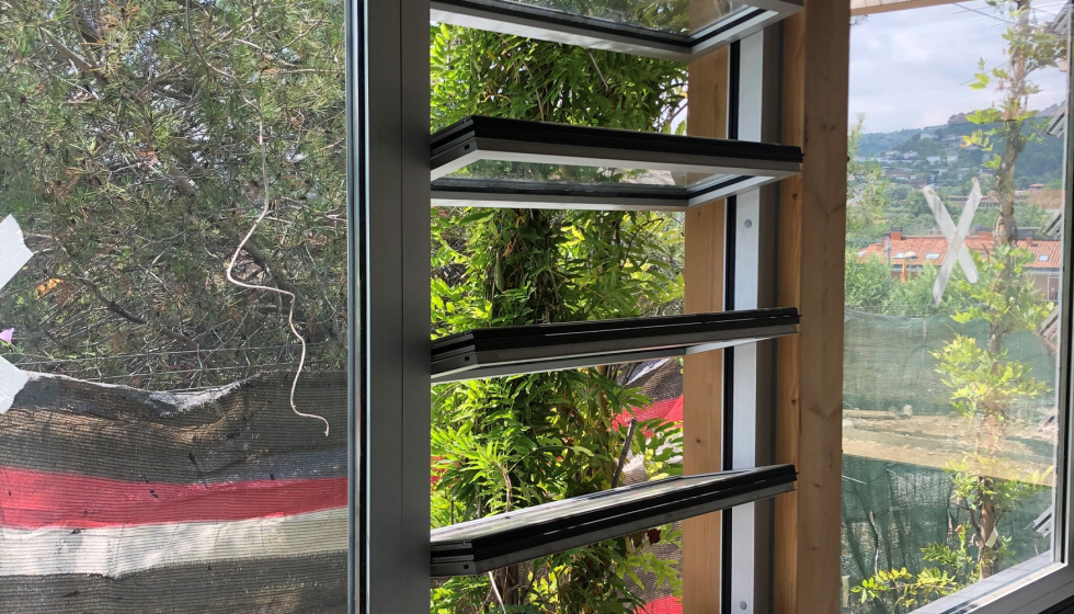 uin2.RT, la ventana de lamas con rotura de puente trmico, es otro de los productos que destacan por sus prestaciones de microventilacin de ventanas...