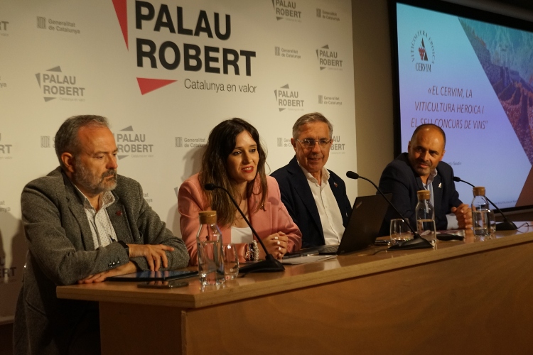 De izquierda a derecha, Xon Elorduy, Alba Balcells, Roberto Gaudio y Manuel Capote