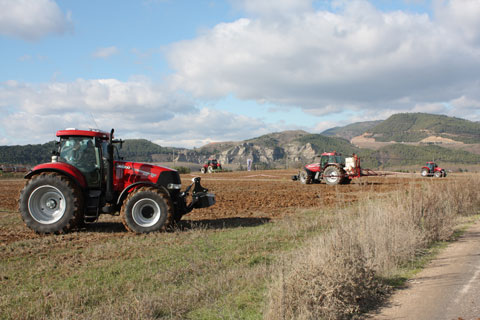 Field demonstration conducted with Case IH tractors in Puente de la Reina (Navarra)