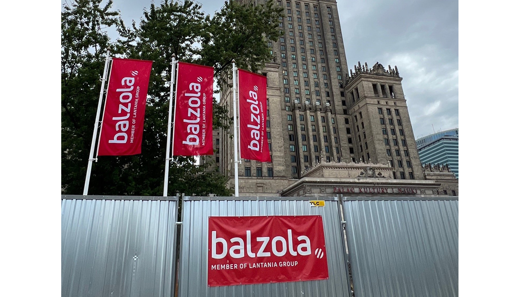 Obras de Balzola en la Plaza Defilad de Varsovia