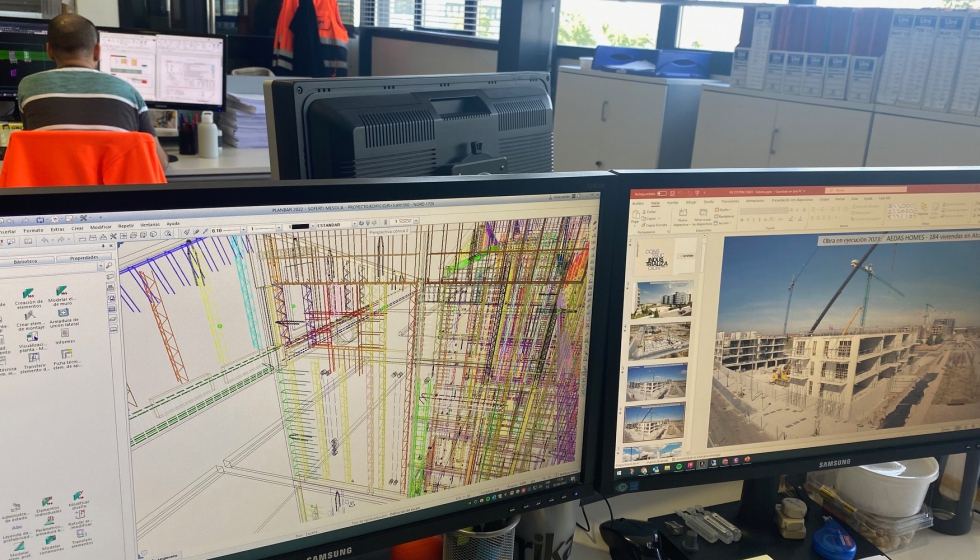 Imagen del sistema de control desde la oficina de Navarra, en tiempo real mientras se ejecuta la obra, en concreto...