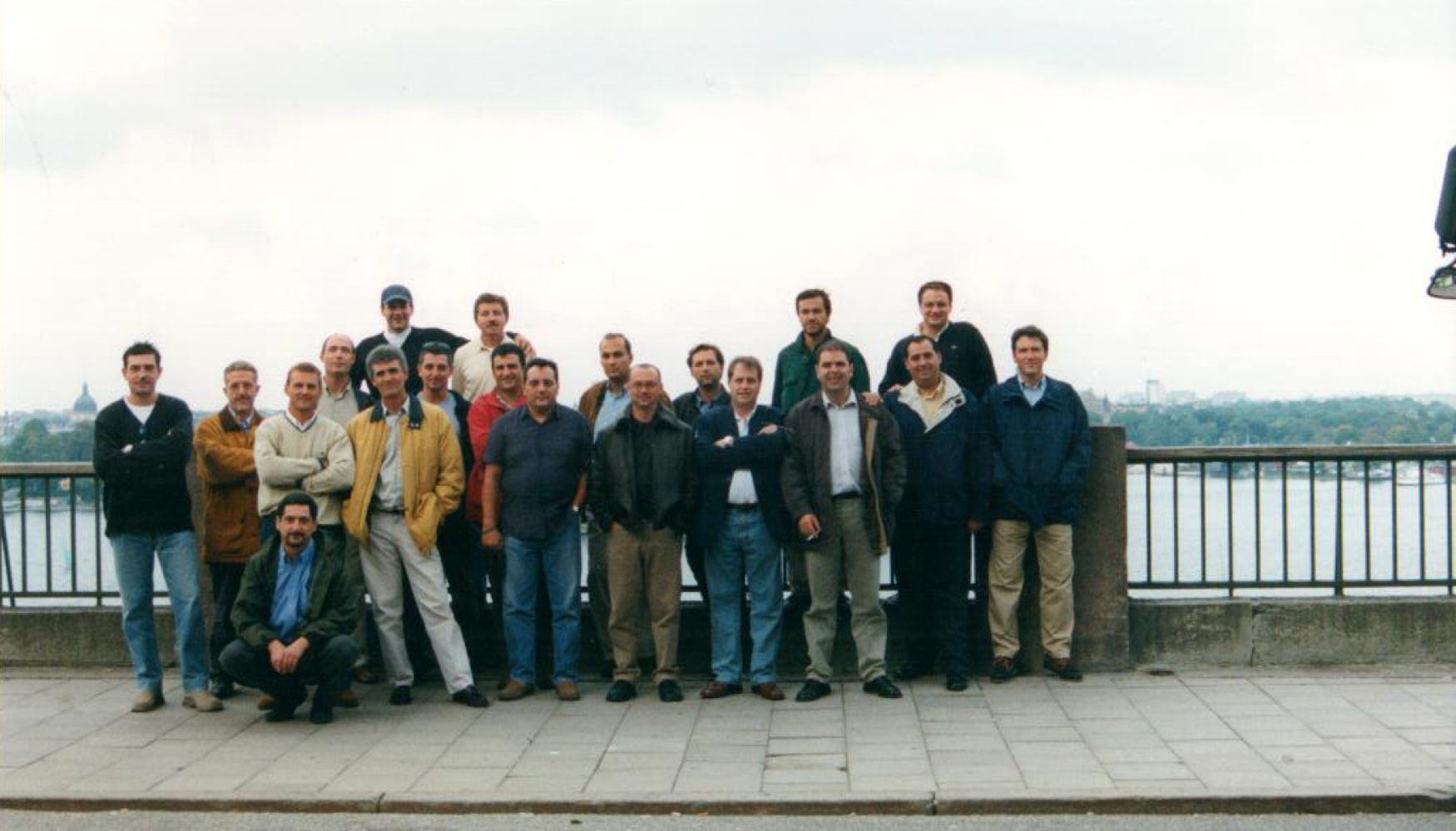 Antonio ha tenido la oportunidad de viajar por todo el mundo. En la imagen, visita a la fbrica de Hardox en Suecia (2002)...