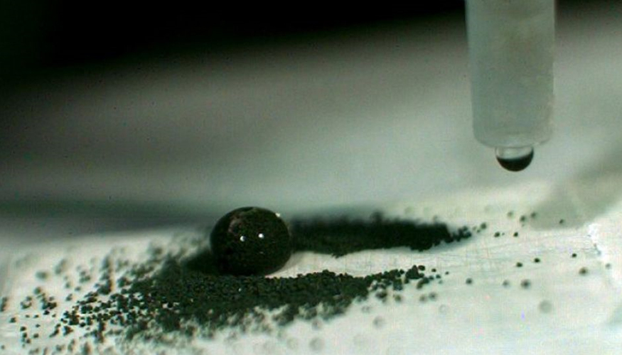 Pintura autolimpiable de nanopartculas de dixido de titanio creada por la University College London...