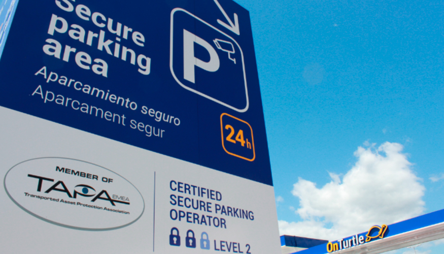 El parking de OnTurtle en La Jonquera cuenta con una cincuentena de plazas de aparcamiento para camiones