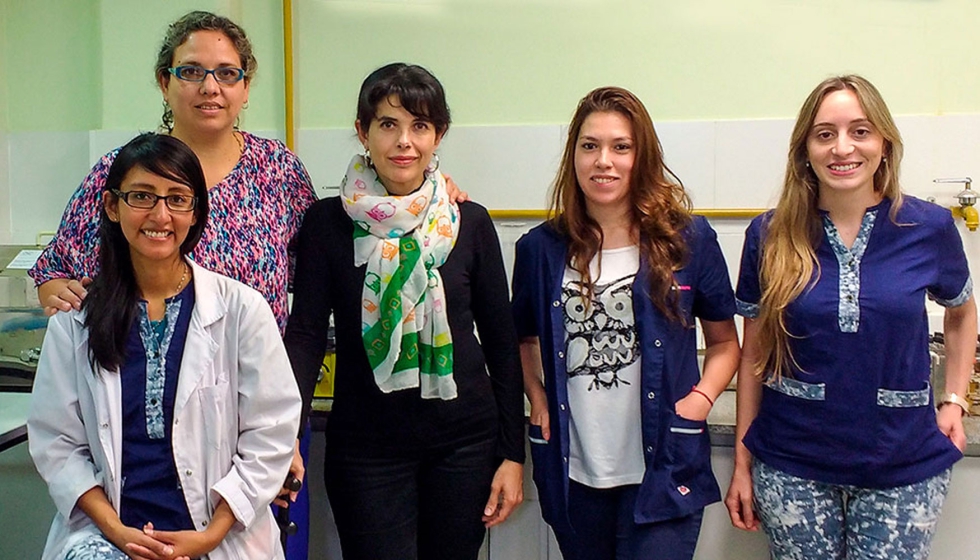 Grupo de trabalho: Da esquerda para a direita: Luca Cisneros (sentada), Lucila Saavedra, Silvina Fadda, Ayeln Baillo, Alejandra Orihuel...