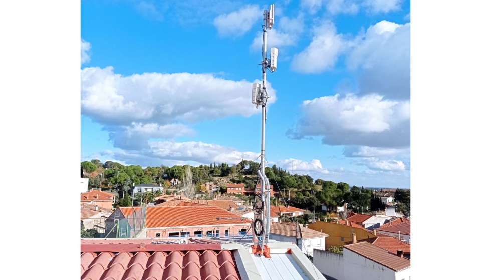 Navalafuente tiene conexin a internet mediante fibra terrestre, pero su despliegue es lento y no llega a la mayora de la poblacin...