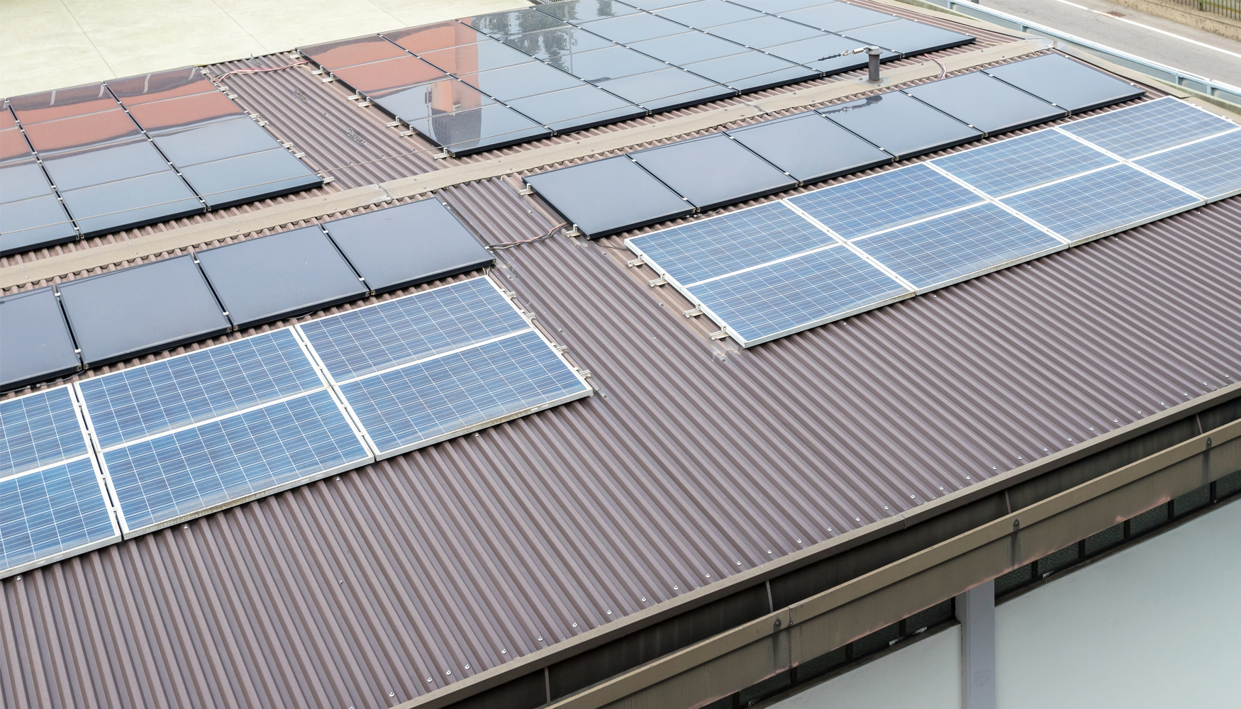 La funcin de las estructuras para paneles solares es garantizar la seguridad, la estabilidad y el rendimiento de la instalacin...
