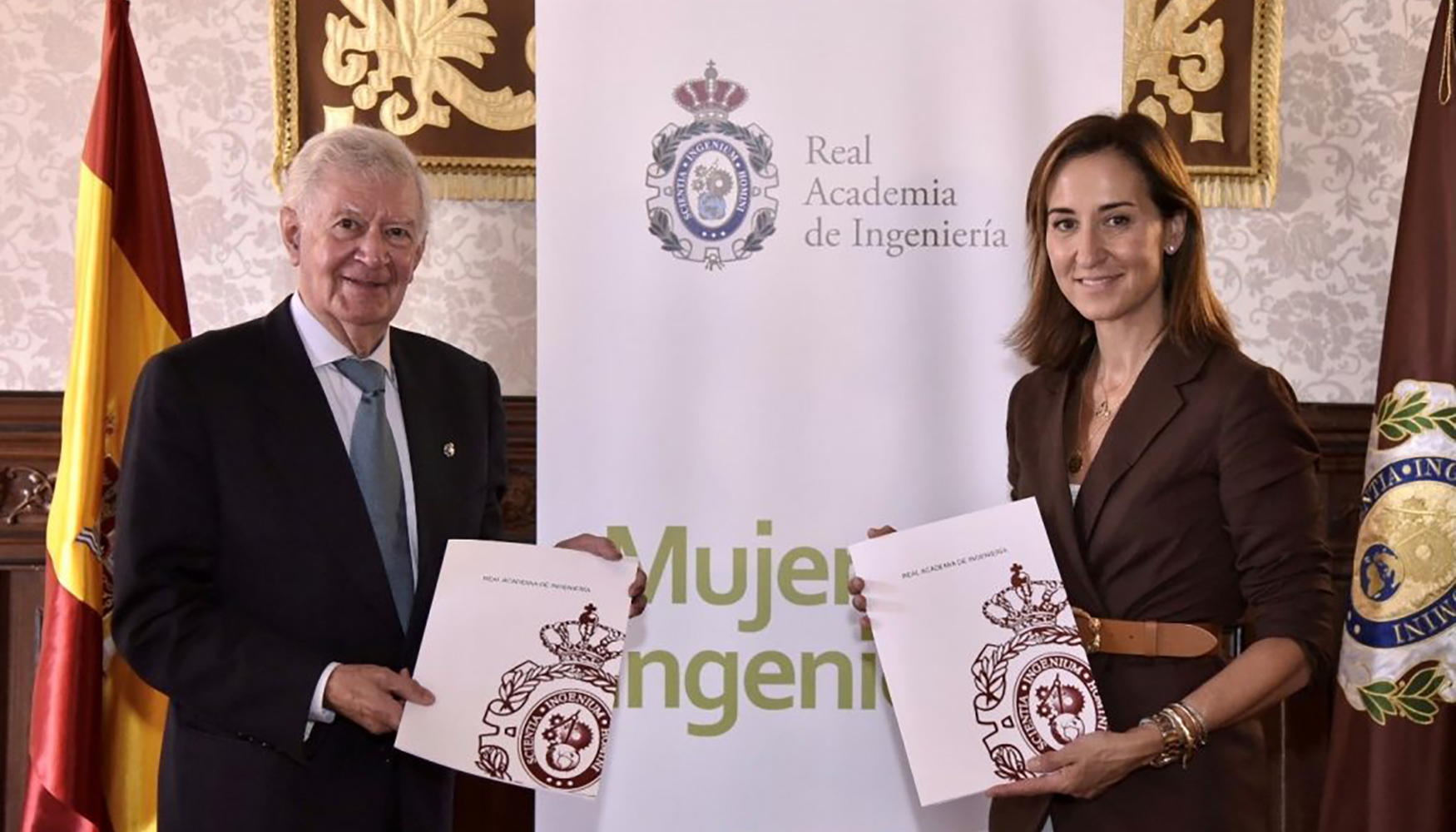 El presidente de la Real Academia de Ingenier�a, Antonio Colino, junto a la presidenta de ANCI, Concha Santos