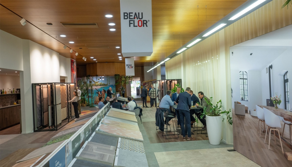 La edicin de 2023 de los Flanders Flooring Days cont con participantes de 72 nacionalidades. Showroom de Beaulieu...