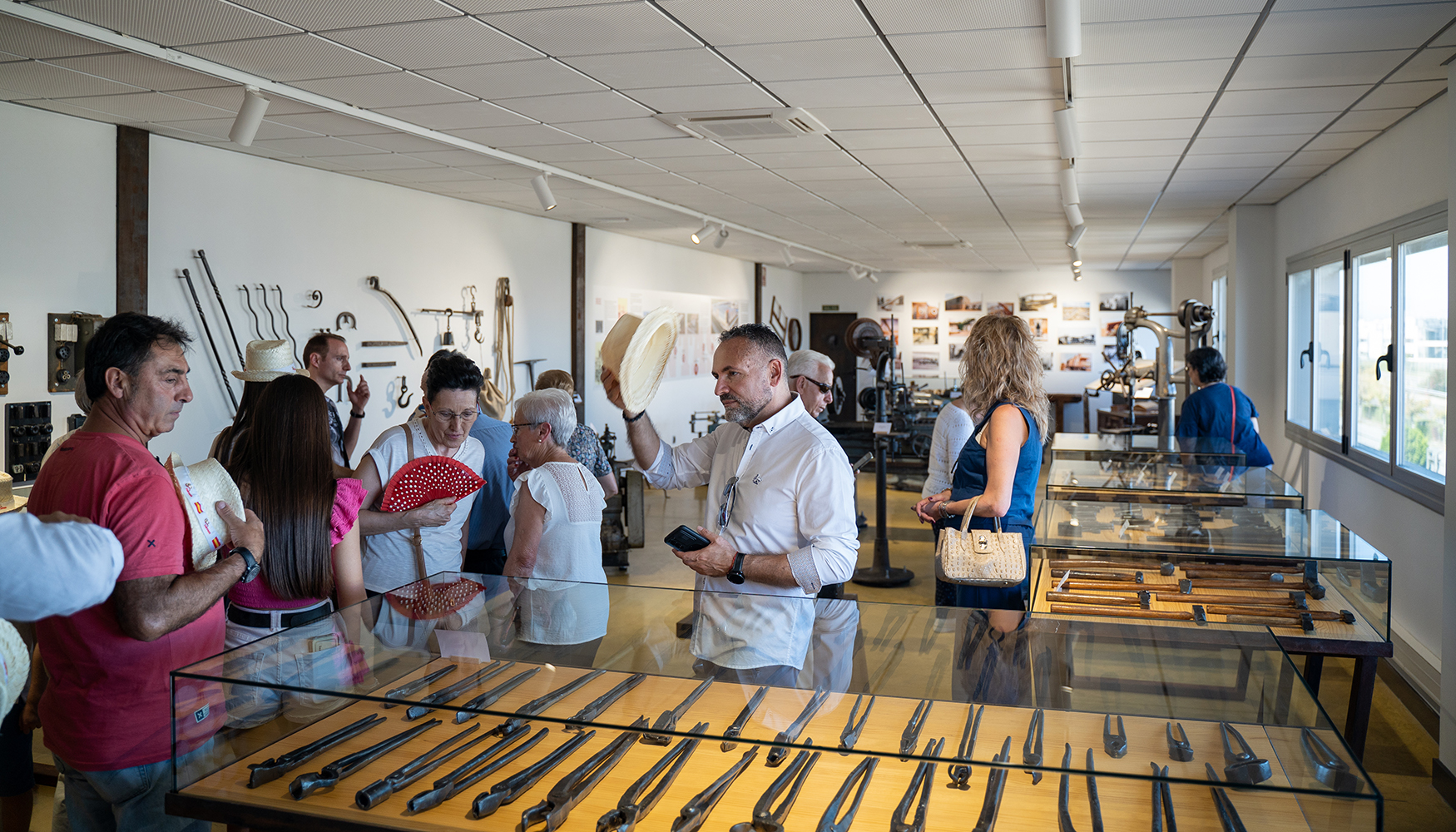 Visita al nuevo museo de herramientas y maquinaria