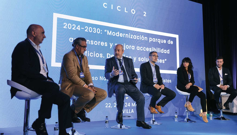 Un completo panel de profesionales abord los retos de futuro que se plantean a las pymes de ascensores