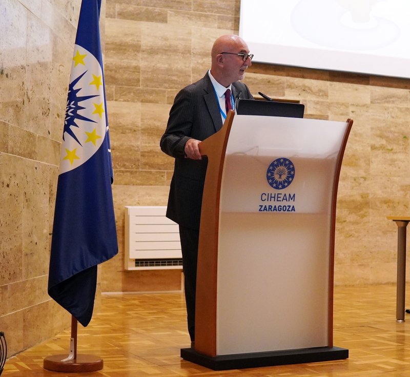 Raúl Compés, durante la inauguración del XIV Congreso de Economía Agroalimentaria celebrado recientemente en la sede de CIHEAM Zaragoza...