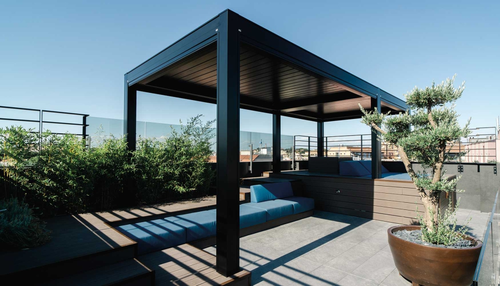 El proyecto Porto Fluviale Luxury Village confi en las prgolas Kedry Skylife para sus terrazas