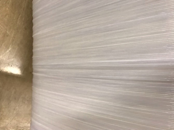 Figura 2. Heterogeneidade da cor na superfcie duma pea em PET reciclado