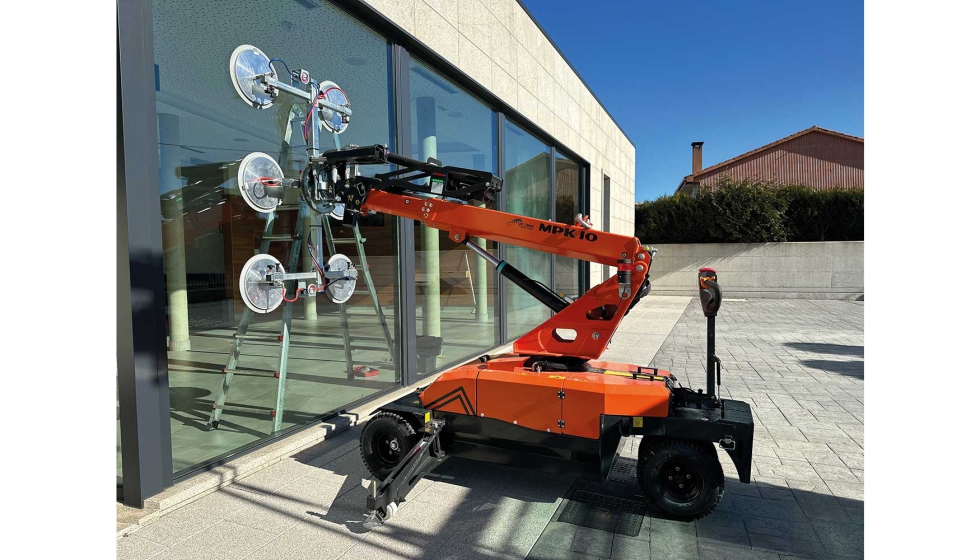 Los robots cristaleros de Jekko, distribuidos por Trans Gras, pueden manipular, elevar y transportar vidrios de gran tamao...