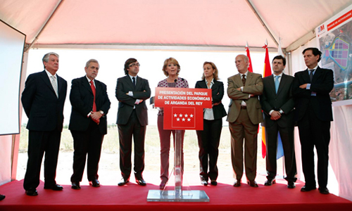 Esperanza Aguirre, presidenta de la Comunidad de Madrid, durante la presentacin del proyecto, el ao pasado