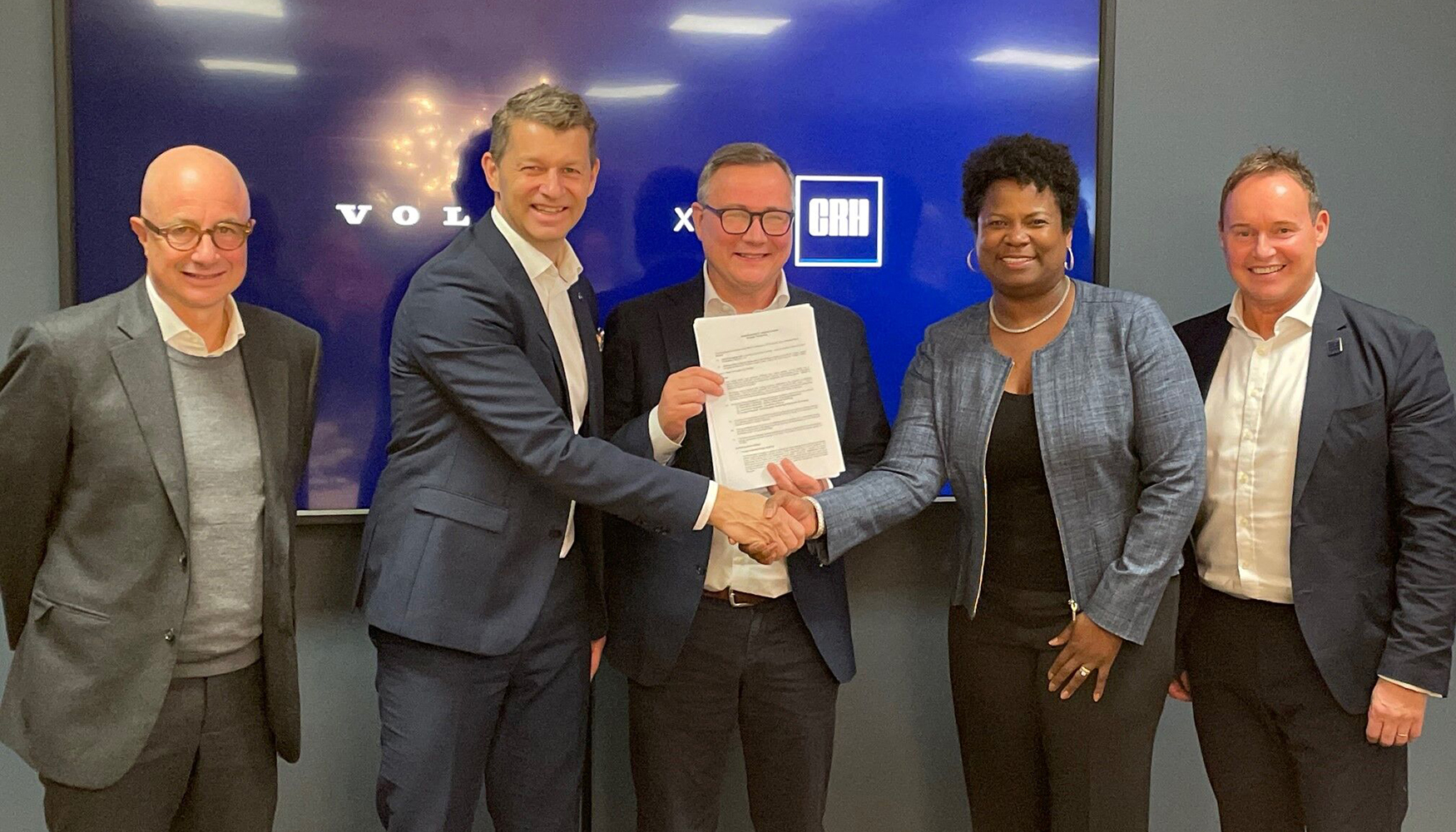 De izquierda a derecha...