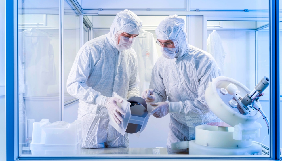 A tecnologia de limpeza inovadora é utilizada na indústria microeletrónica para remover o verniz e o adesivo durante a produção de wafers...