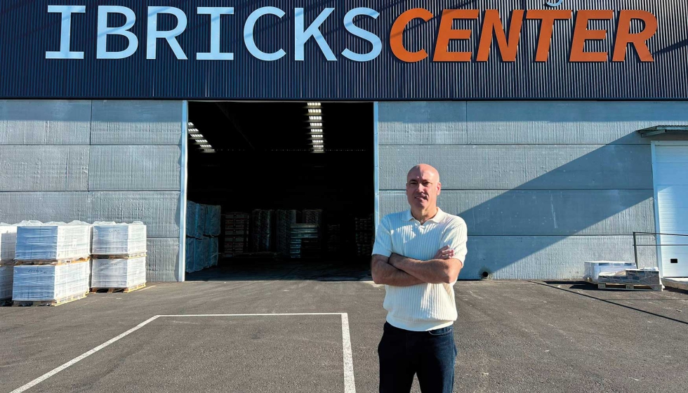 Manuel Antn en las instalaciones de Ibricks Center