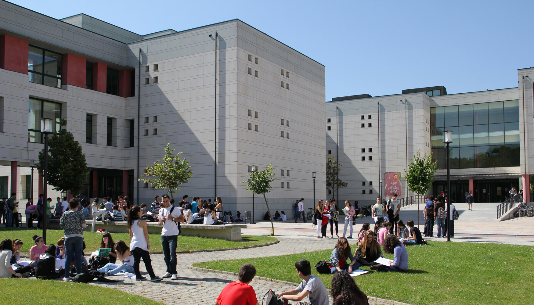 Endesa X instalar 2.298 mdulos fotovoltaicos repartidos en las cubiertas de ocho edificios de la Universidad de Burgos...