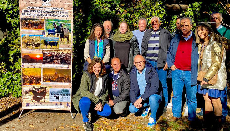Reuni�n en Ri�par (Albacete) entre el delegado de Agricultura, Ganader�a y Desarrollo Rural en Albacete, Ram�n S�ez...